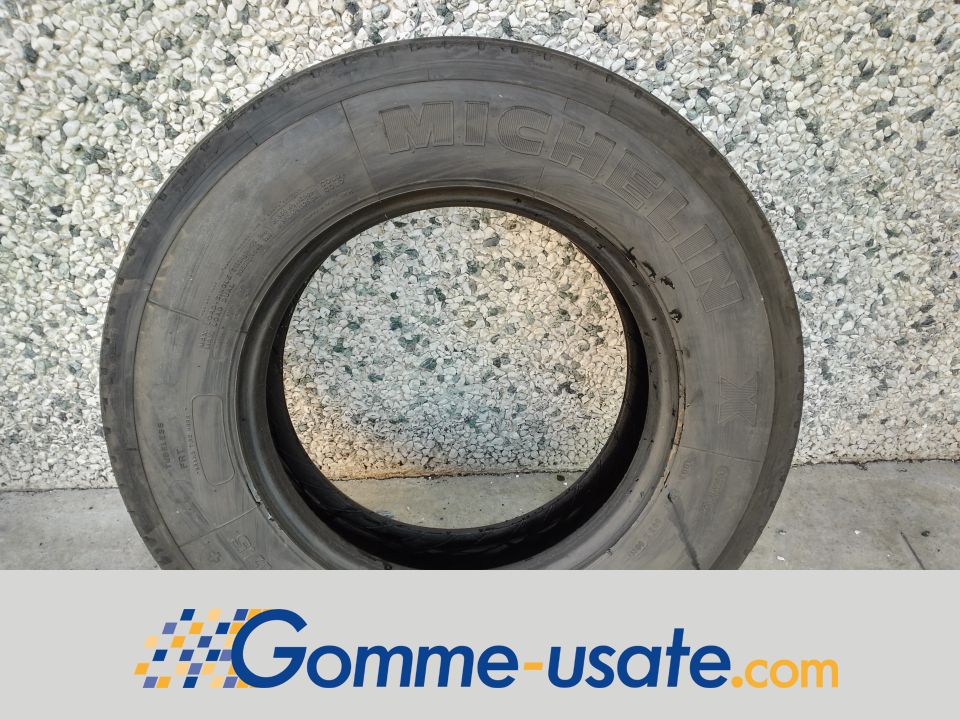 Thumb Michelin Gomme Usate Michelin 215/75 R17.5 135/133J XTE2+ (7.93mm) Riscolpite pneumatici usati Estivo_1